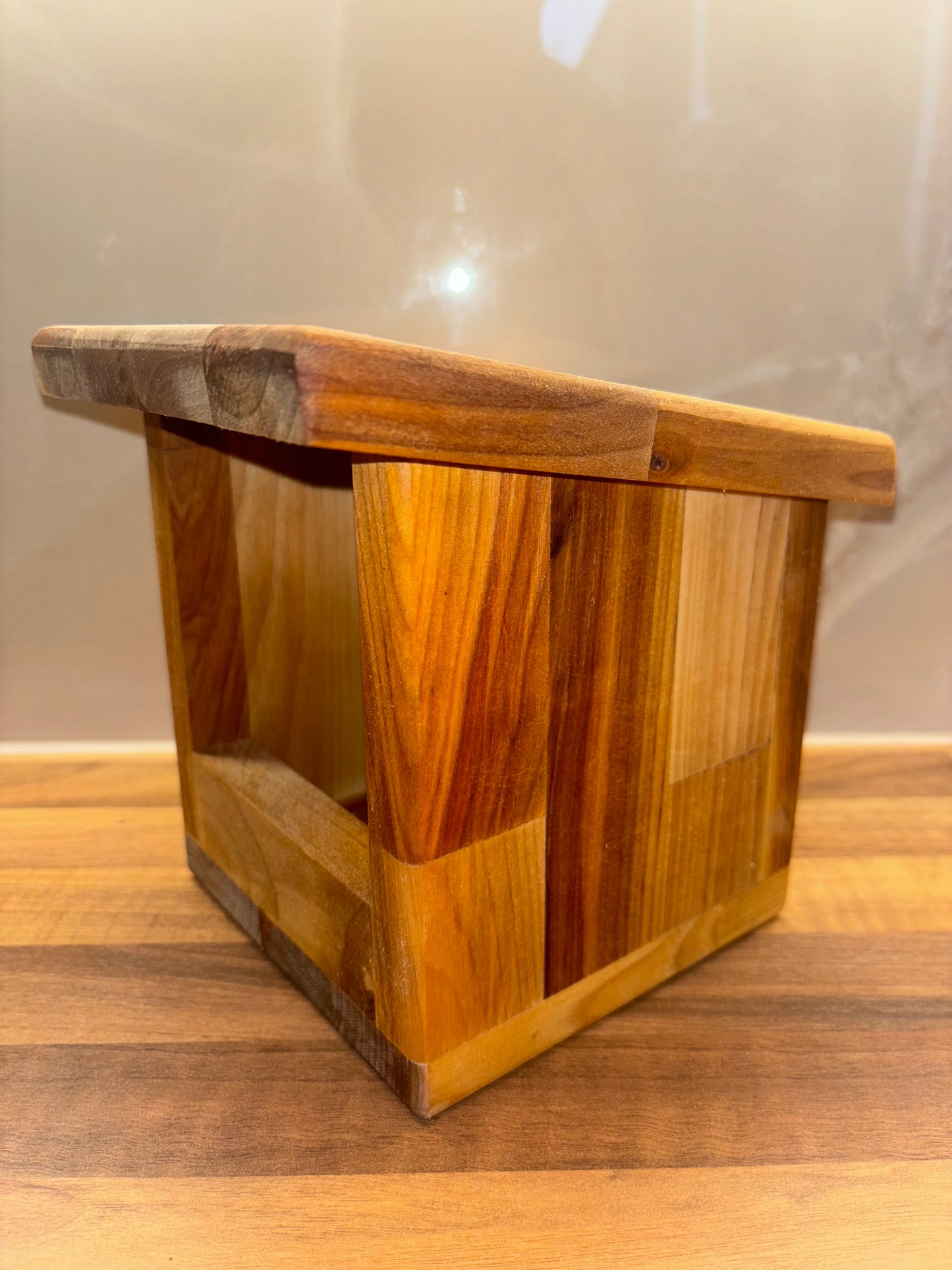 Handmade Robin nest box, nesting box, Robin box, garden gifts, bird box, reclaimed wood