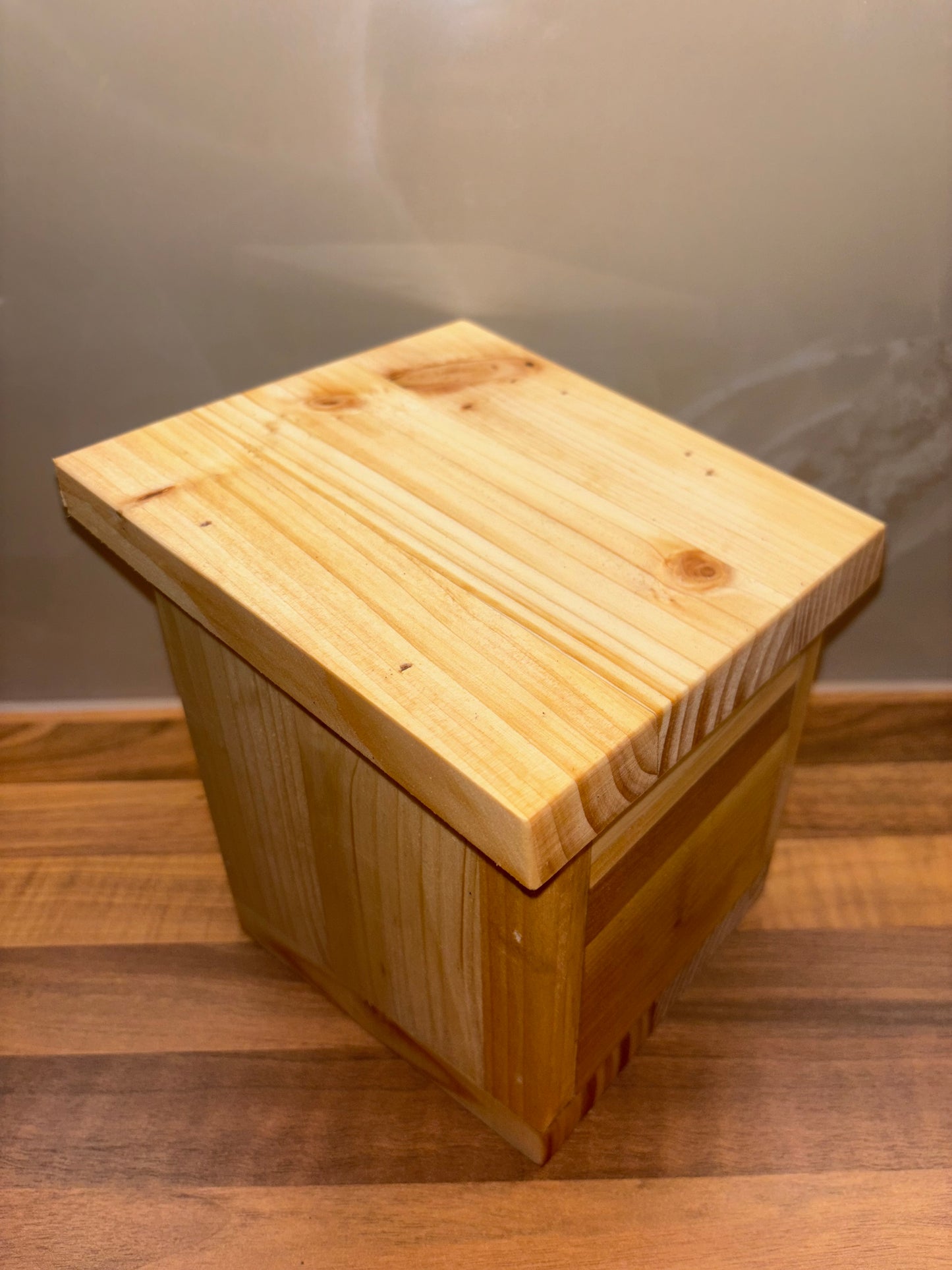 Handmade Robin nest box, nesting box, Robin box, garden gifts, bird box