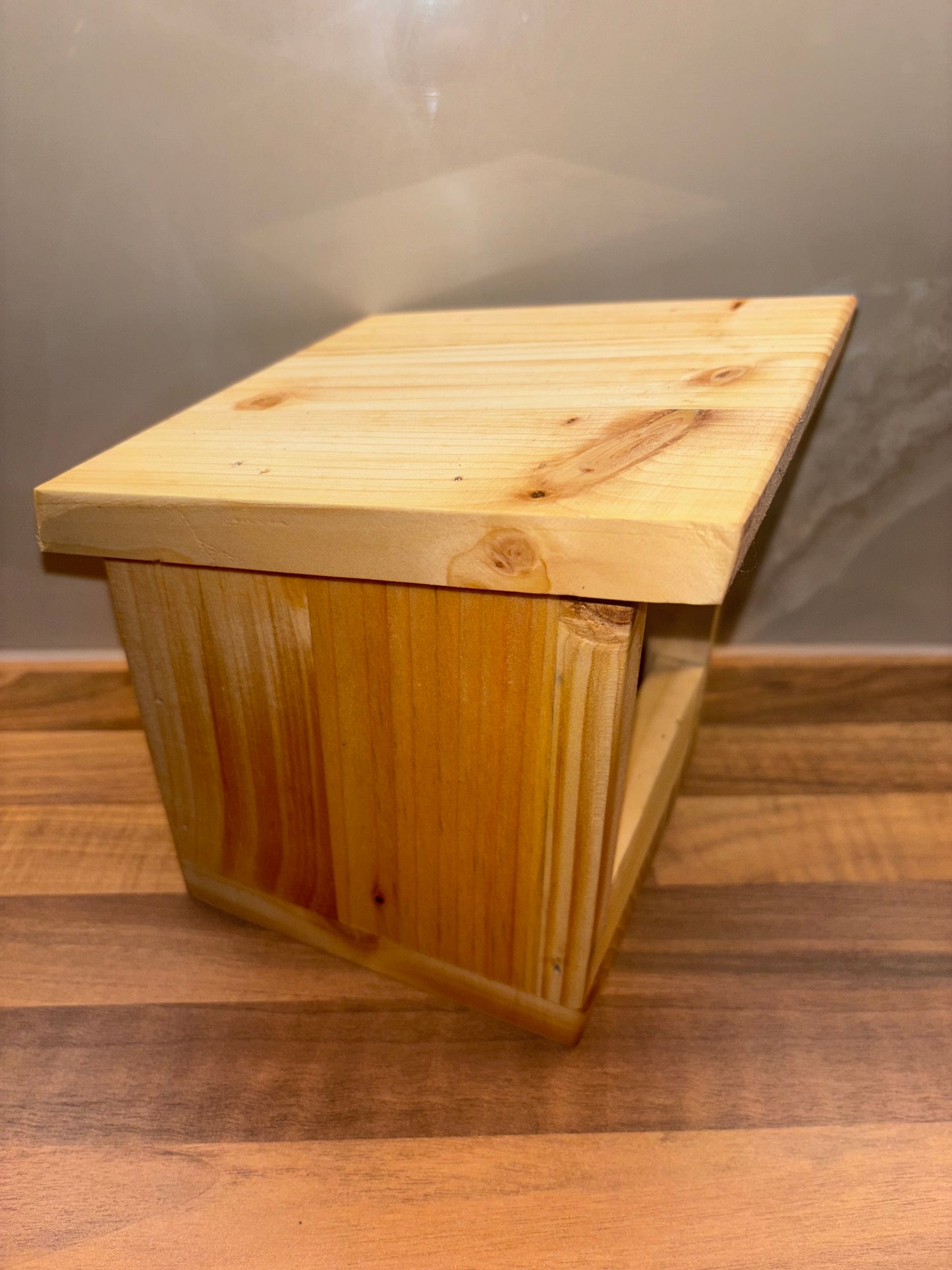 Handmade Robin nest box, nesting box, Robin box, garden gifts, bird box