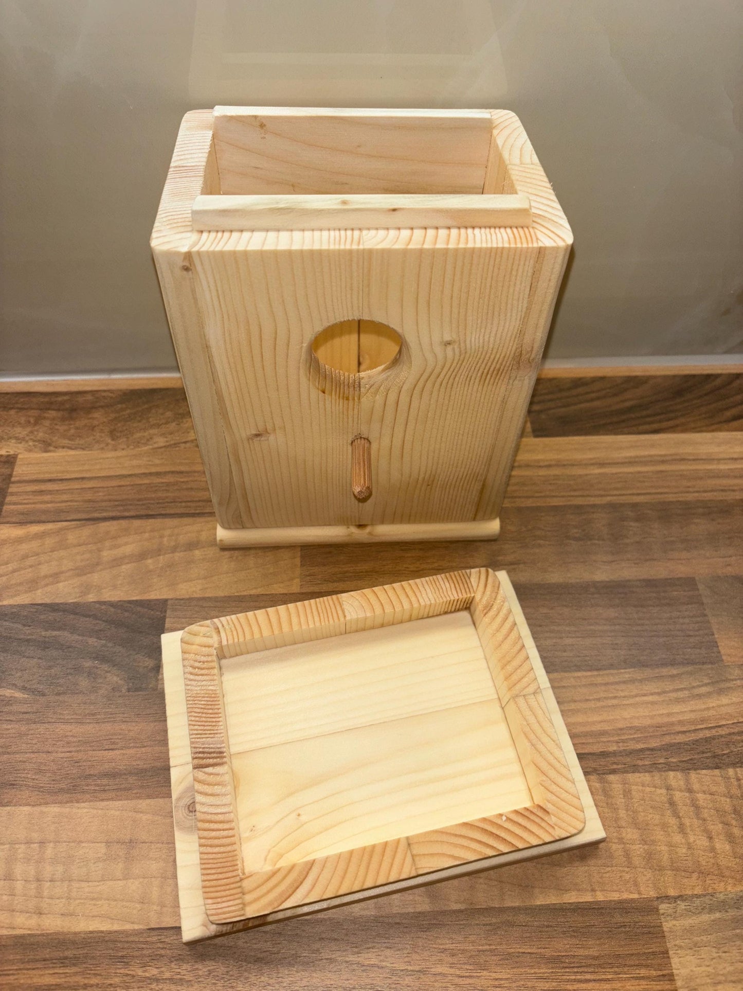 Bird Box Bird House Nesting Box with removable lid, Garden Decor, Wildlife