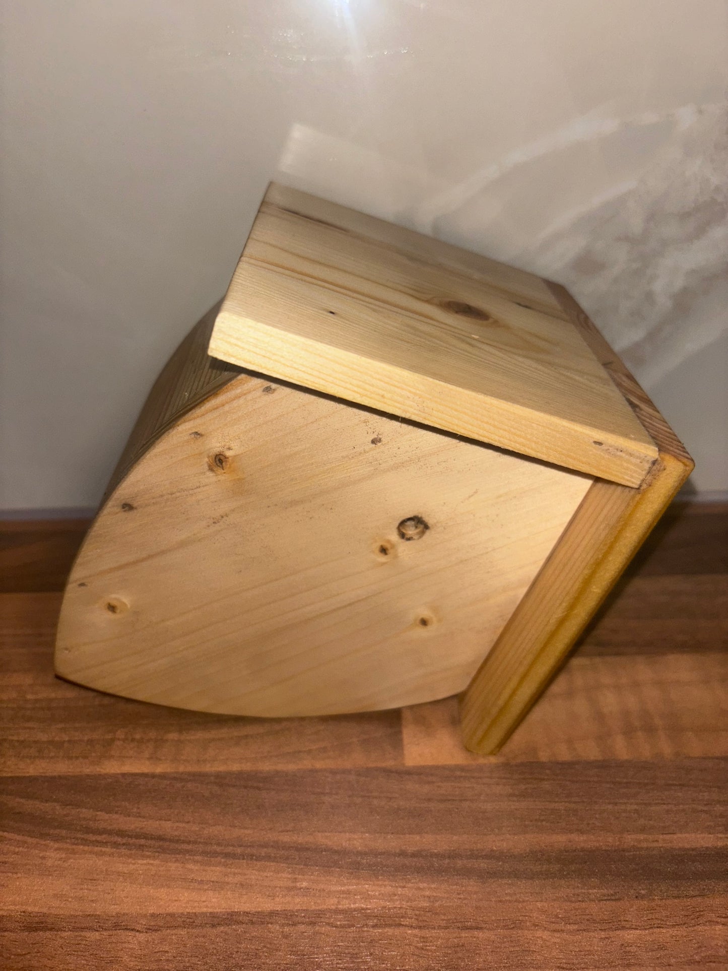 Handmade bird box with removable lid for wrens and finches
