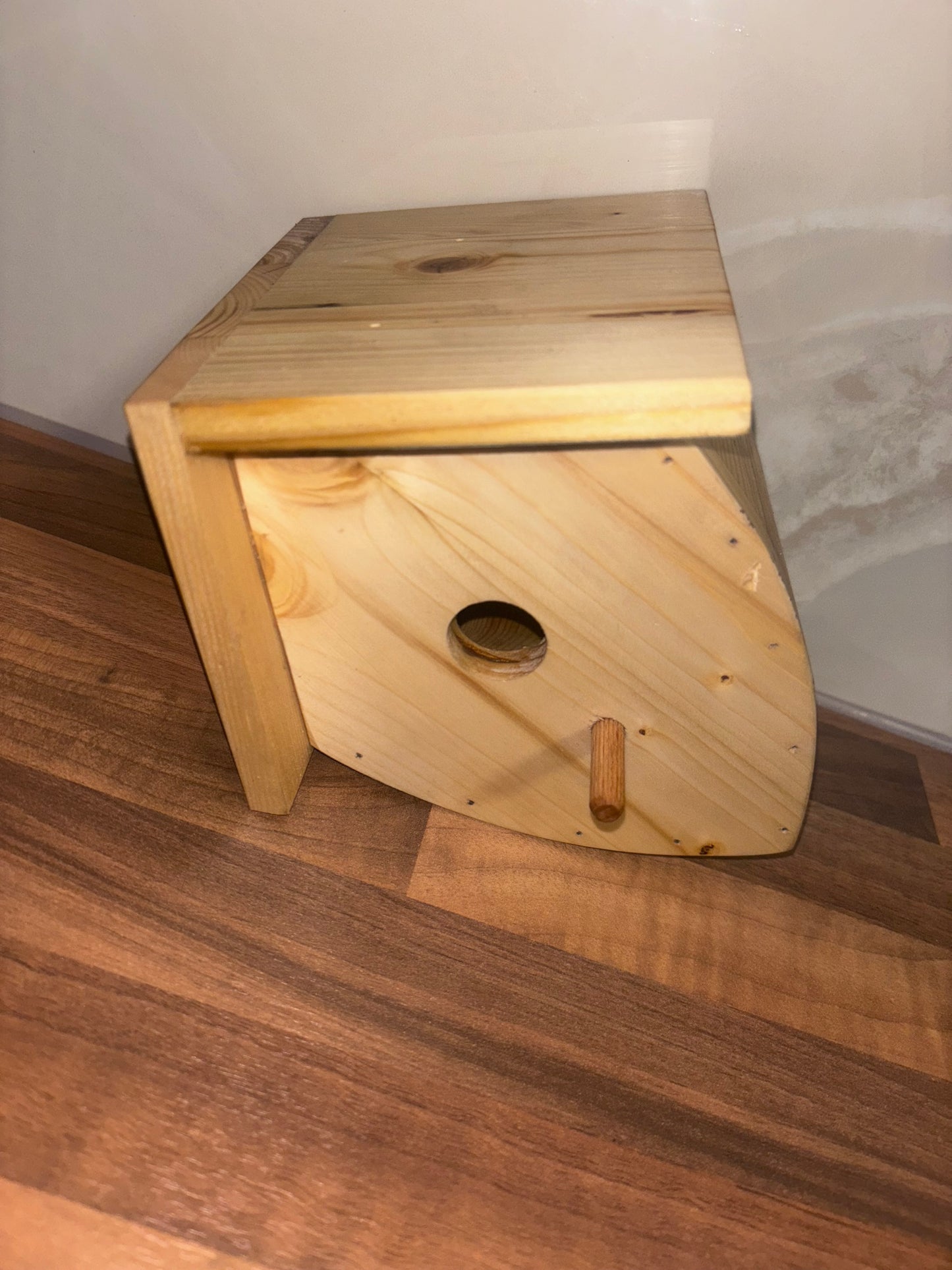 Handmade bird box with removable lid for wrens and finches